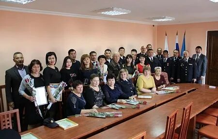 Сайт володарского районного суда г брянска. Володарский районный суд Астраханской области. Администрация Володарского района Астраханской области. Областной суд Астраханской области. Володарский суд Астрахань.