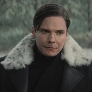 Земо актер