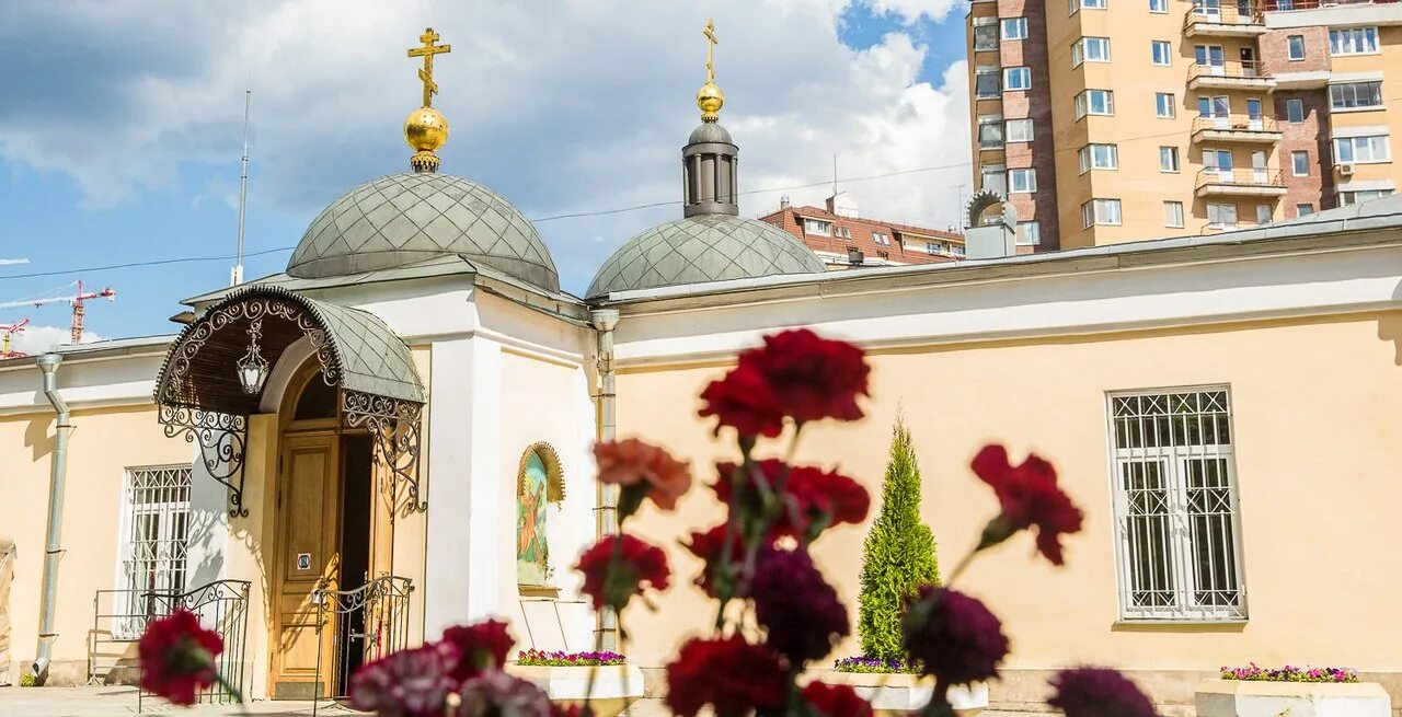 Воскресения словущего на ваганьковском кладбище. Храм Андрея Первозванного Ваганьково. Храм Андрея Первозванного на Ваганьковском кладбище. Храм Воскресения Словущего Ваганьково. Храм Воскресения Словущего на Ваганьковском кладбище.