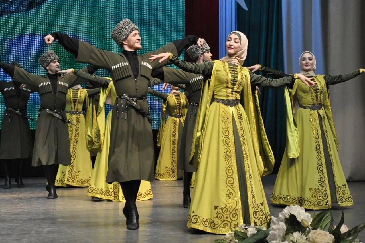 чеченский государственный ансамбль вайнах участники оркестра. чеченский ансамбль вайнах. ансамбль чеченского танца вайнах. чеченский ансамбль вайнах. ансамбль вайнах грозный.
