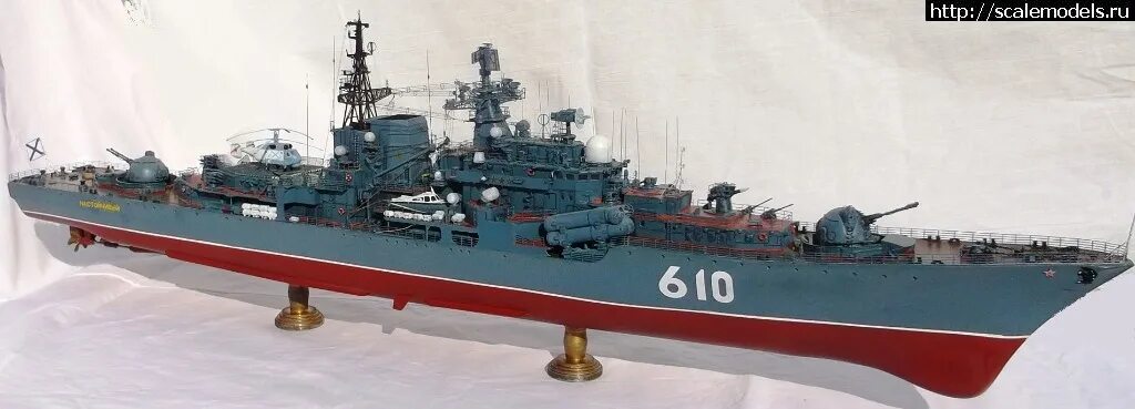 03705 trumpeter 1/200 uss missouri bb-63. крейсер аврора корабль корабль из бумаги. масштаб 1 200 корабли. барк крузенштерн модель. четырехмачтовый барк крузенштерн.