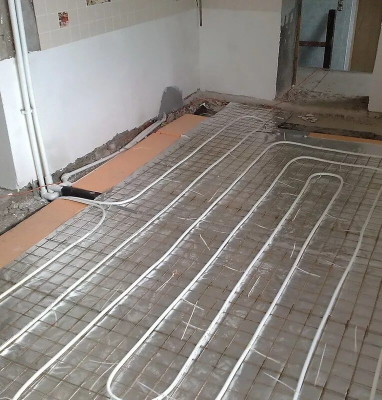 Настильный теплый водяной пол. Водяной теплый пол 12кв. Тёплый пол водяной. Теплый пол от отопления. Теплощит для водяного теплого пола.