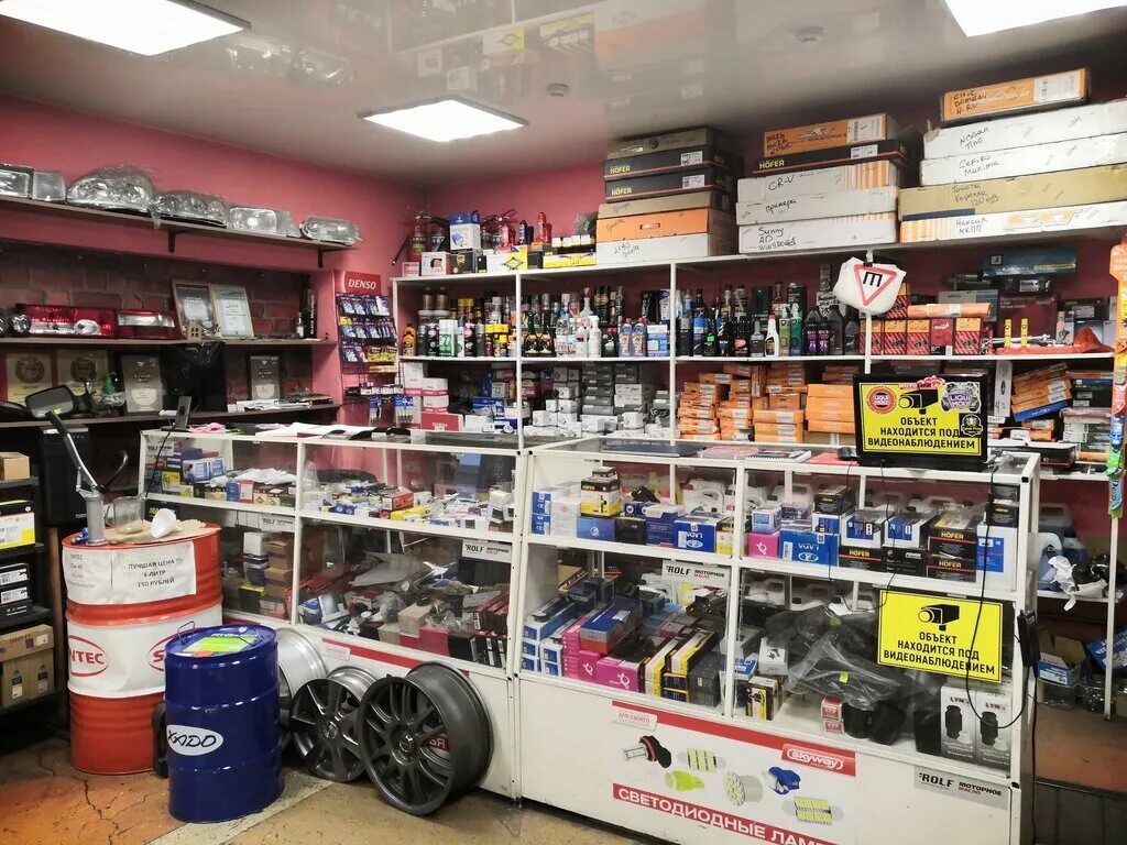 магазин автозапчпстей. дешевый магазин комплектующих. склад комплектующих пк. автозапчасти автомир. магазин с компьютерными комплектующими.