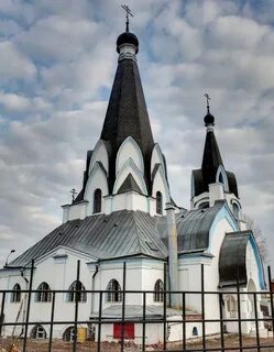 Шатровым храмом