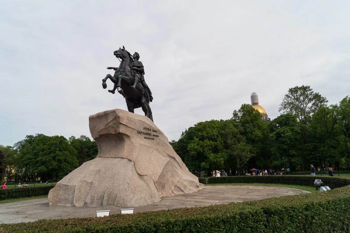 Постамент медного всадника. Медный всадник в санкт-петербурге. Медный всадник проект. Статуи в питере. Медный всадник памятник в санкт-петербурге гром камень.