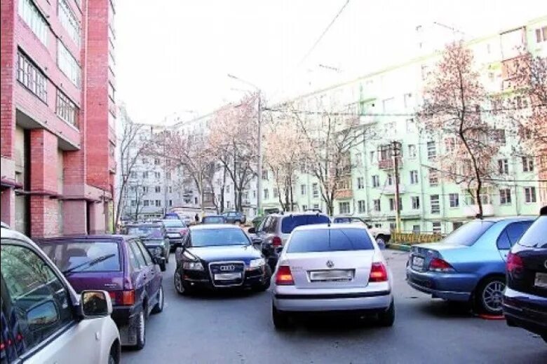 Движение во дворе. Сквозное движение во дворах. Сквозной проезд во дворе. Одностороннее движение во дворе.