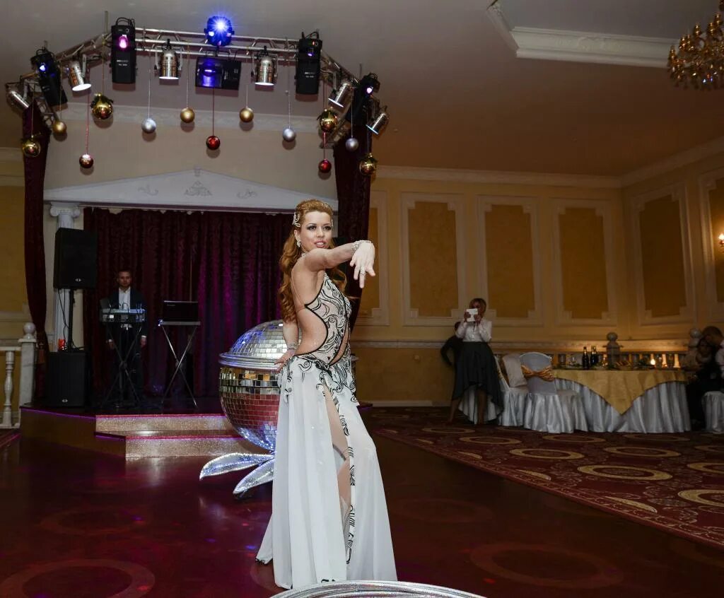 Кафе усадьба в филевском парке. Ресторан усадьба томилино. Ресторан усадьба принца на каширском шоссе. Кафе усадьба сайт. Гостиница усадьба ноглики.