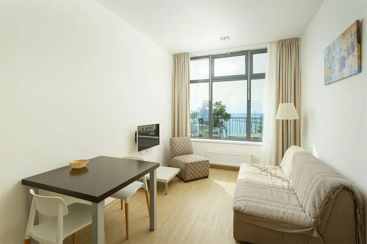 Brevis апартаменты сочи. Отель на ул бытха в сочи. Апарт отель house сочи. Отель апарт 3 сочи. Апарт отель метрополь сочи бассейн.