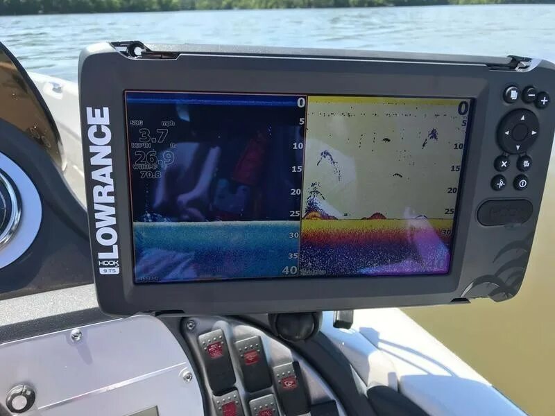 Lowrance reveal 9 tripleshot купить. Картплоттер Lowrance Hook Reveal 7 TRIPLESHOT Row. Эхолот Lowrance Hook Reveal 9. Lowrance Hook Reveal 7. Эхолот Lowrance Hook Reveal 7 TRIPLESHOT.