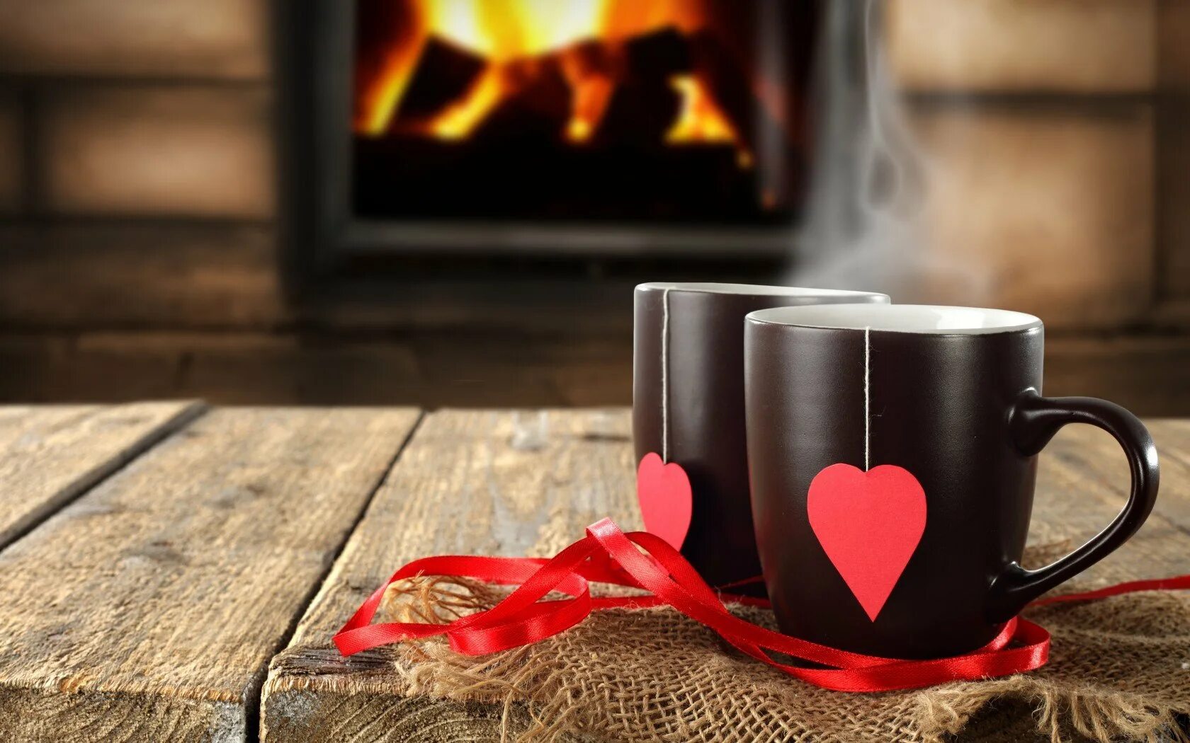 Чай теплый вечер. Уютного вечера. Чашка чая для любимого. Кофе с сердечком. Чай с сердечками.