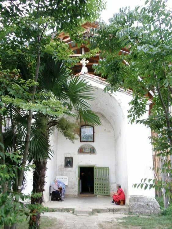 Лыхненский храм в абхазии. Лыхненский храм успения пресвятой богородицы абхазия. Храм успения пресвятой богородицы в абхазии лыхны. Успение в абхазии. Храм лыхны в абхазии.