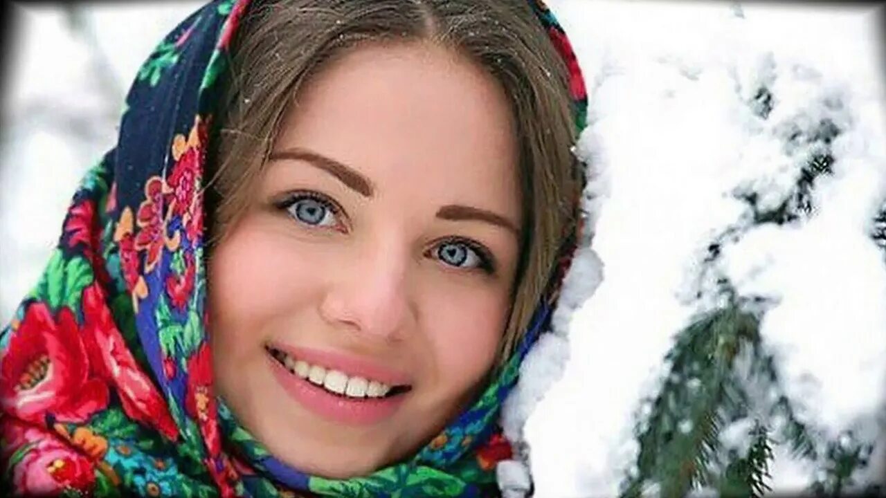 Красавица без слов. Славянские девушки. Девство. Красотка открытка с надписью. Красавица без слов.