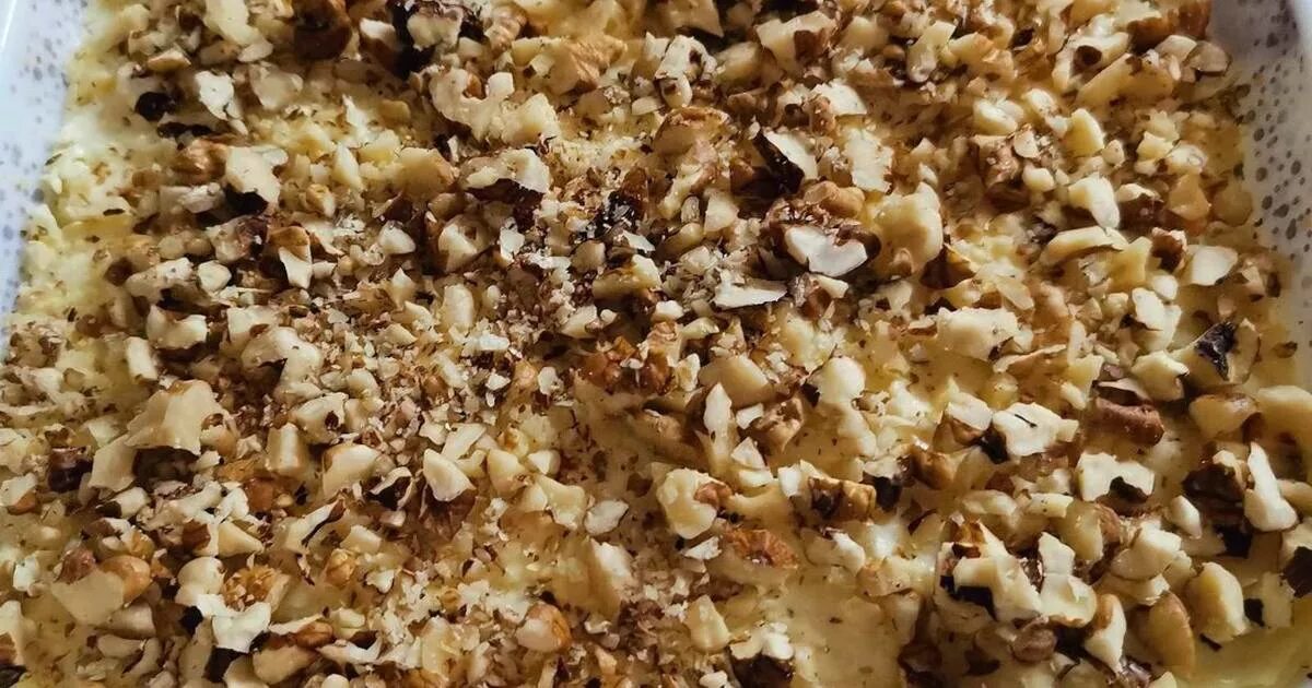 Салаты черепаха с грецкими орехами и черносливом. Черепаха салат с изюмом орехами.