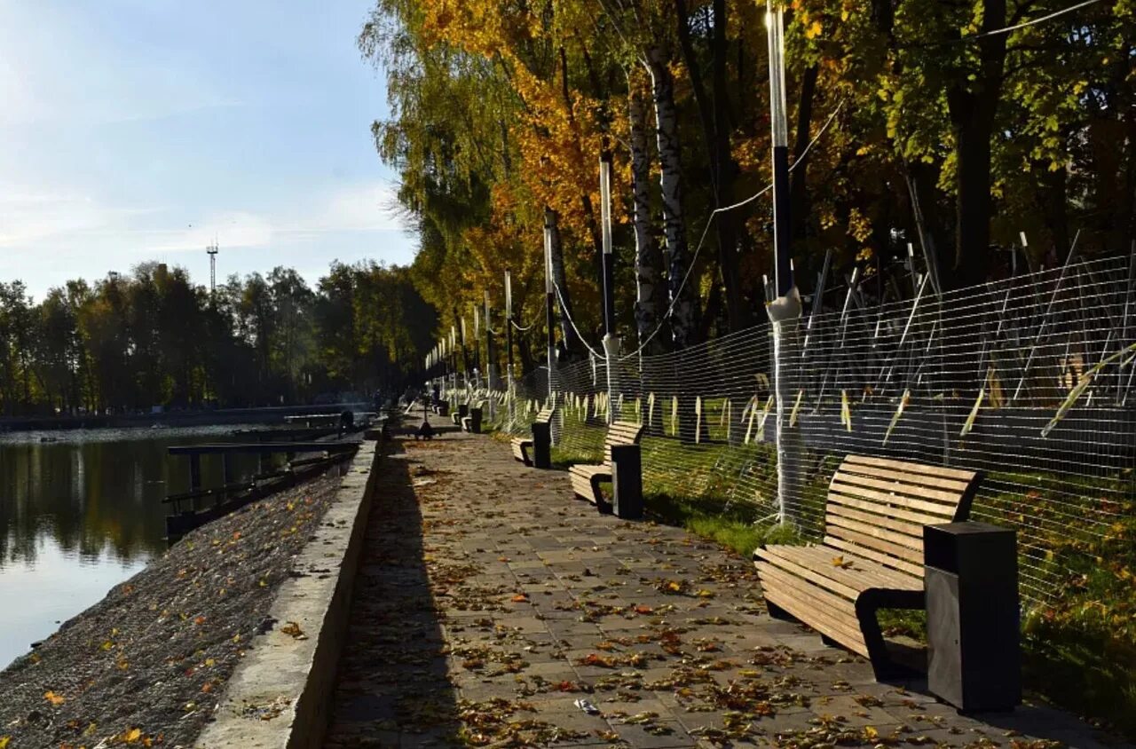 Узловая свиридовский пруд 2022. Узловая тульская область свиридовский пруд. Узловая свиридовский пруд. Узловая тульская область свиридовский пруд. Сквер свиридовский пруд узловая.