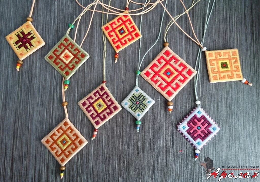 чувашская елочная игрушка. фигура sh lights рождественская звезда rl-162-bs. вышитая снежинка на фетре. игольницы вышитые крестиком. новогодняя игрушка с чувашским орнаментом.