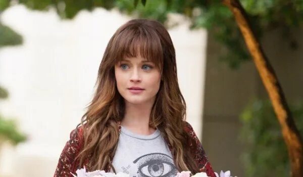 Помни воскресенье постер. Remembers sunday. Актриса алексис бледел. Воскресенье 2013. Remembers sunday.