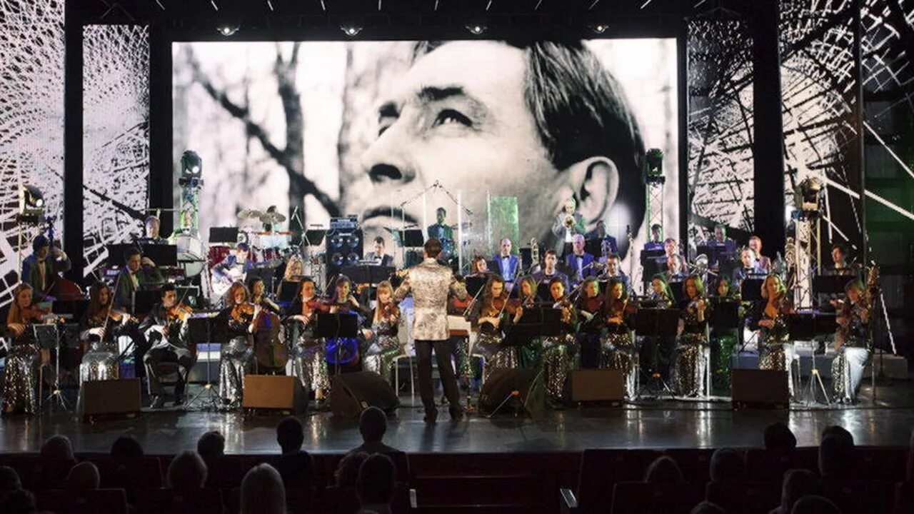 Концерт macan 2022 самара. Концерт песни года. Концерт песни года. Композиция на концерте. Запись концерта песня.