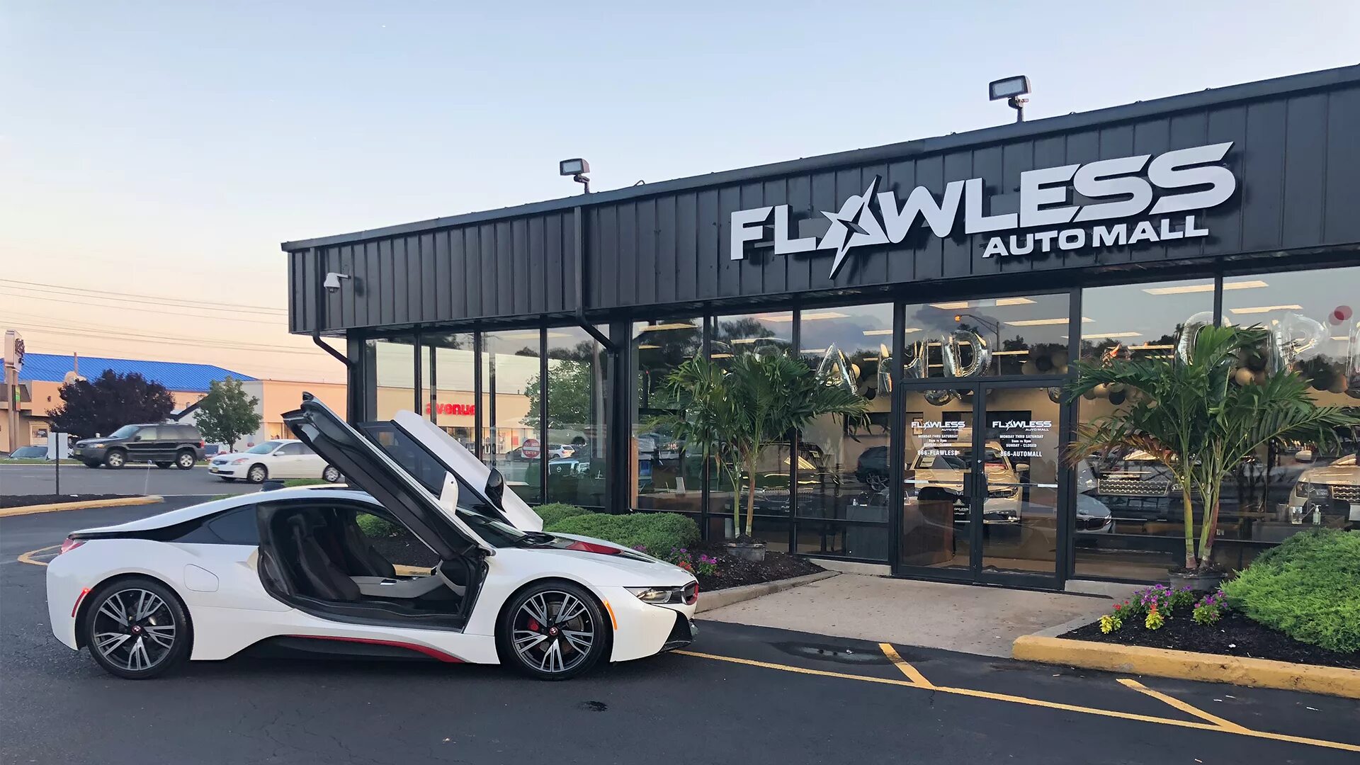Auto centering. Car dealership. auto mall. luxury auto dealer. мmiami auto.