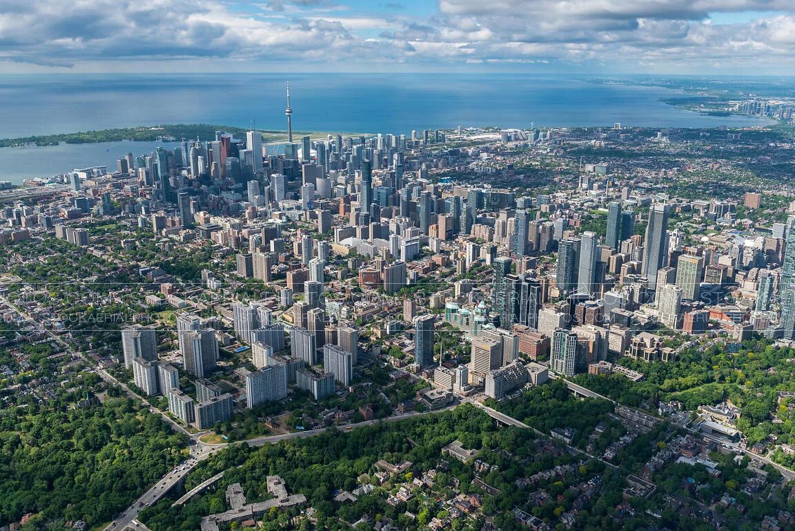 Парк в нью-йорке. Спальня с панорамными окнами. Спальня с большими окнами. Жк аэробус пентхаус. Торонто вид сверху.