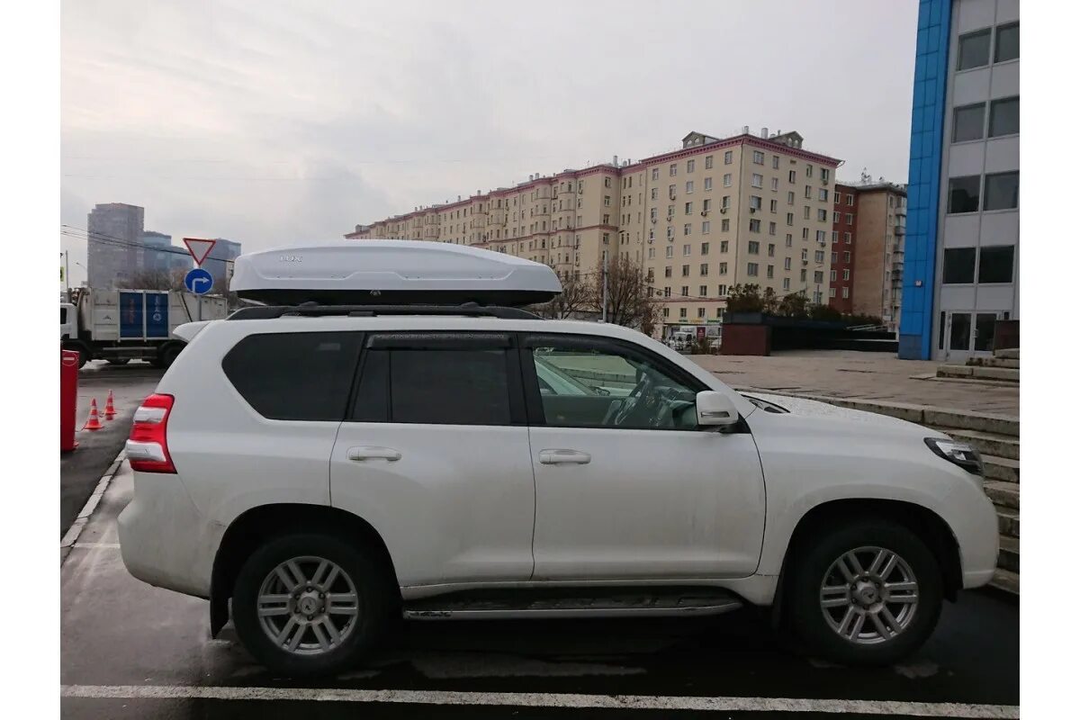 Lux tavr audi q3. Бокс lux tavr 197. Бокс lux tavr 197 черный матовый 520l. Тавр 197. Автобокс lux 520.