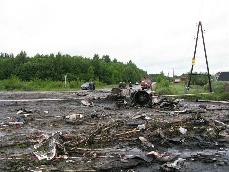 Крушение в ивановской обл. Катастрофа ту-134 под Петрозаводском. Петрозаводск авиакатастрофа ту 134. Ту 134 крушение Петрозаводск. Крушение ту 134 под Петрозаводском.