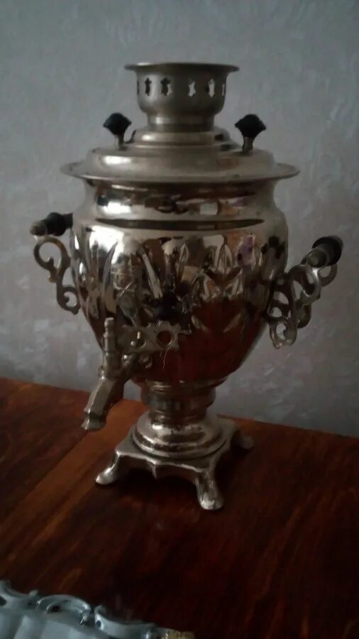 Самовар чебоксары. Тульский самовар 1987 года. тульские самовары 1993. самовар электрический тульский домашний. тульский самовар серебряный.