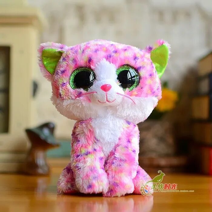Plush cats