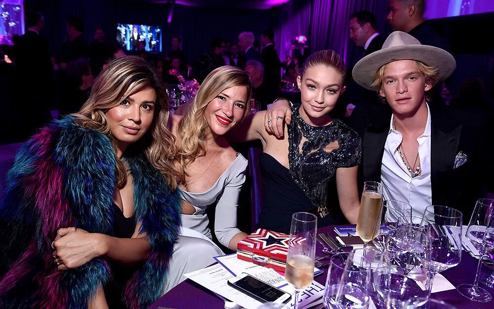 Рианна и бейонсе. Звезда вечеринки. Светская вечеринка образы. Что ждет звезд после вечеринки. Бритни спирс пьяная 2007.