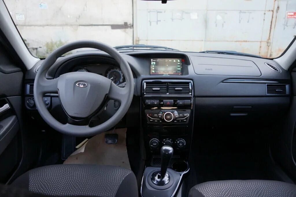 Комплектация лады приоры люкс. Приора универсал люкс 2014 комплектация. Салон приора 2 люкс. Комплектация лады приоры люкс. Приора 2013 хэтчбек люкс.