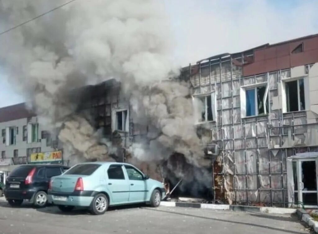 В белгороде обстреляли тц