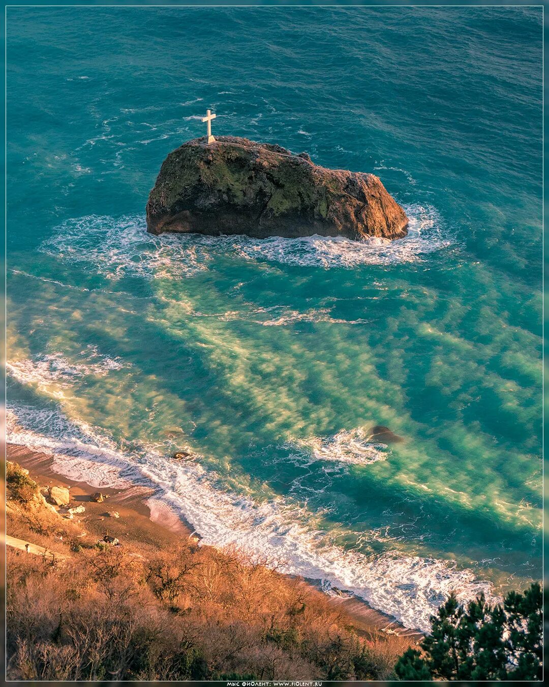 Море мыс фиолент. Фиолент севастополь яшмовый пляж. Яшмовый пляж севастополь мыс фиолент. Мыс виноградный фиолент. Севастополь море мыс фиолент.