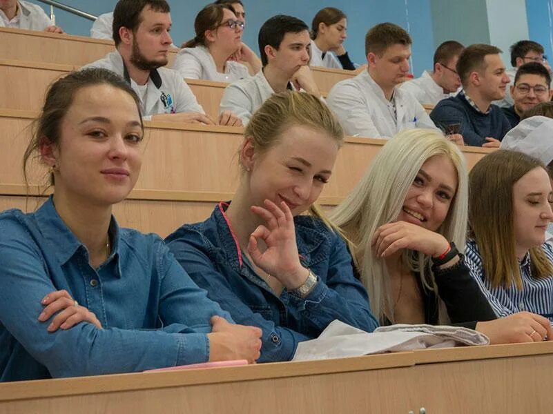 Самарский университет бюджетные. Самарский университет приемная комиссия. Студенты самарского университета. Институт королева самара. Студенты самгму.