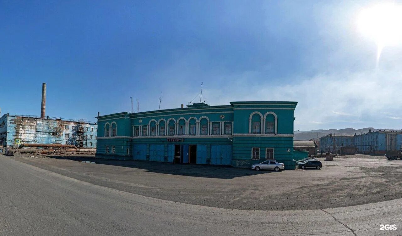 Норильск ул. Норильска 7 красноярск. Норильск ул. Дом в красноярске. Кафе янтарь норильск.
