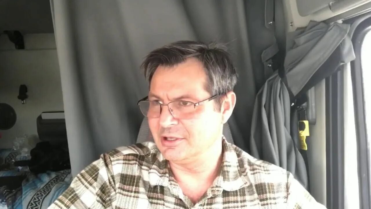 Алекс брежнев. Алекс брежнев канада. Блоггер алекс брежнев. Алекс брежнев америка. Алекс федоренко брежнев.