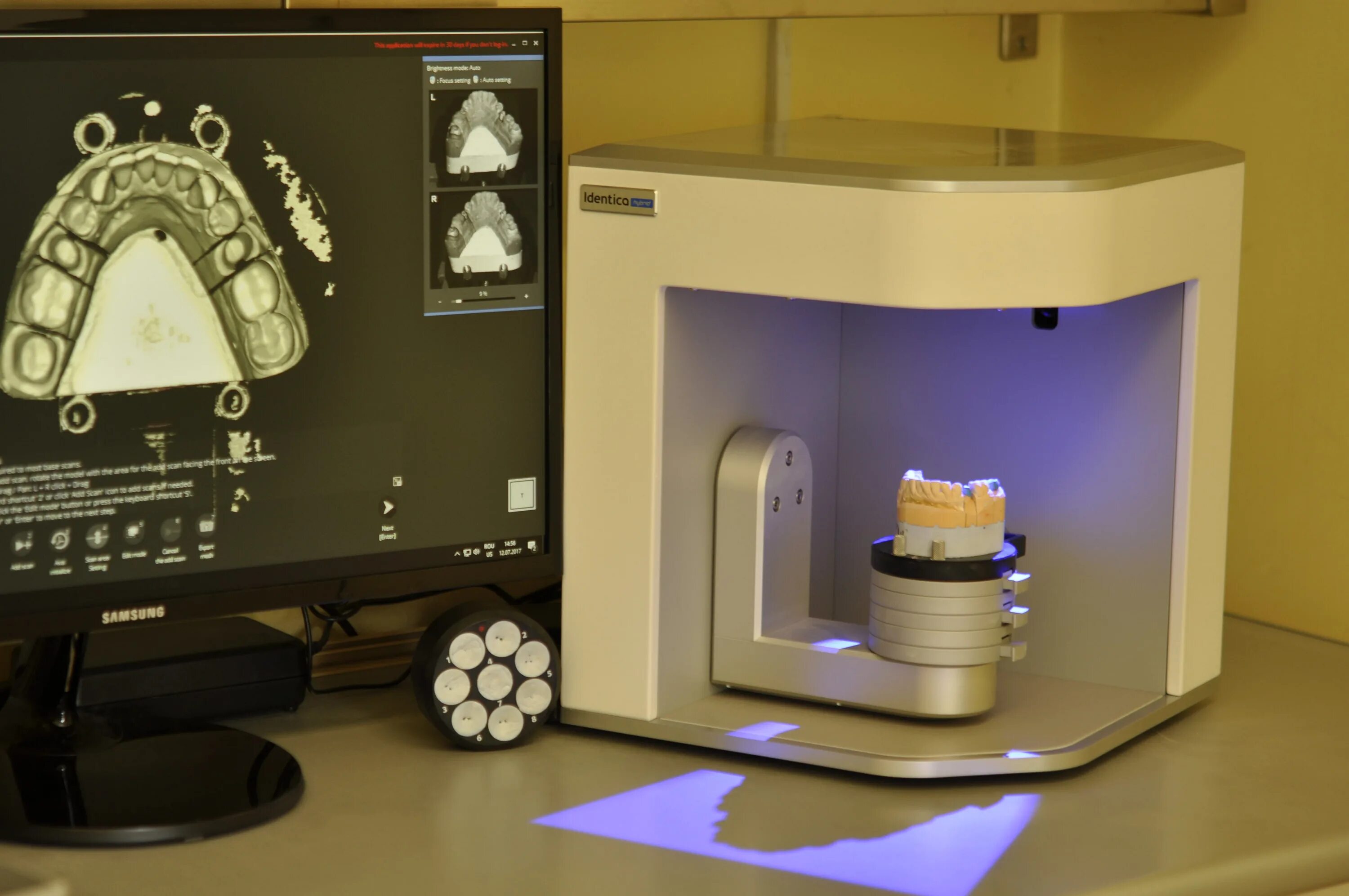 Сканер зуботехнический Medit. Medit лабораторный сканер. Сканер Medit t310. Медит т710 сканер лабораторный. Сканер гибридов