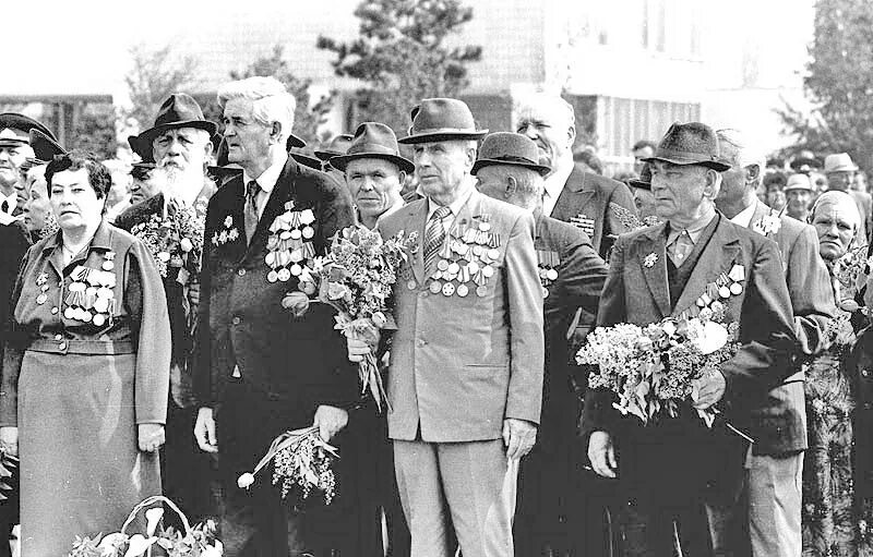 Молчаливое поколение. Молчаливое поколение 1923-1943. Поколение победителей личности. Величайшее поколение. Поколение 1900.