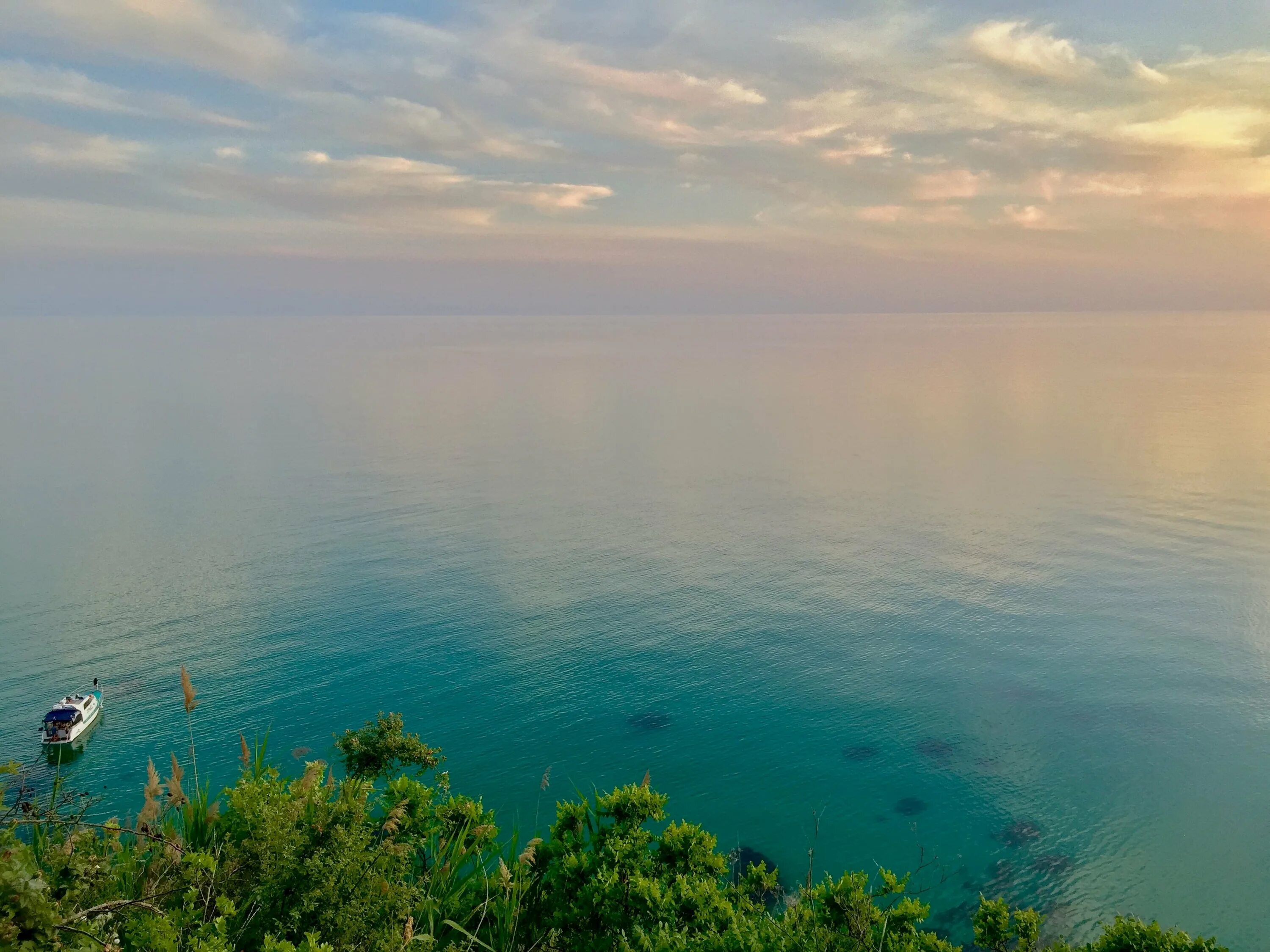 Какое море. Крым море. джанкой крым море. станция в море крым. крым море фото 2025.