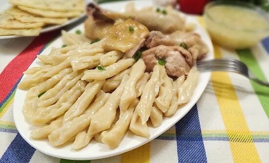 галушки национальное блюдо. жижиг-галнаш чеченское национальное блюдо. чеченские галушки жижиг галнаш. хинкал жижиг галнаш. жижиг-галнаш чеченское национальное блюдо.