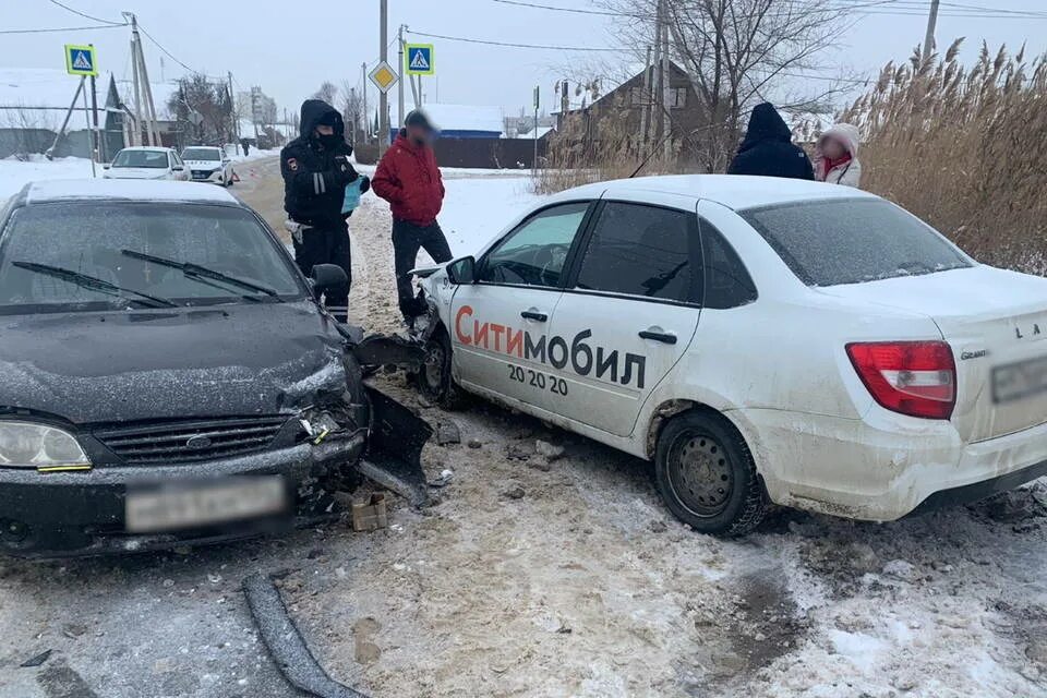 Маршрутка волгоград. Такси в красноармейском волгоград. Такси волгоград красноармейский. Волгоград. Такси волгоград.