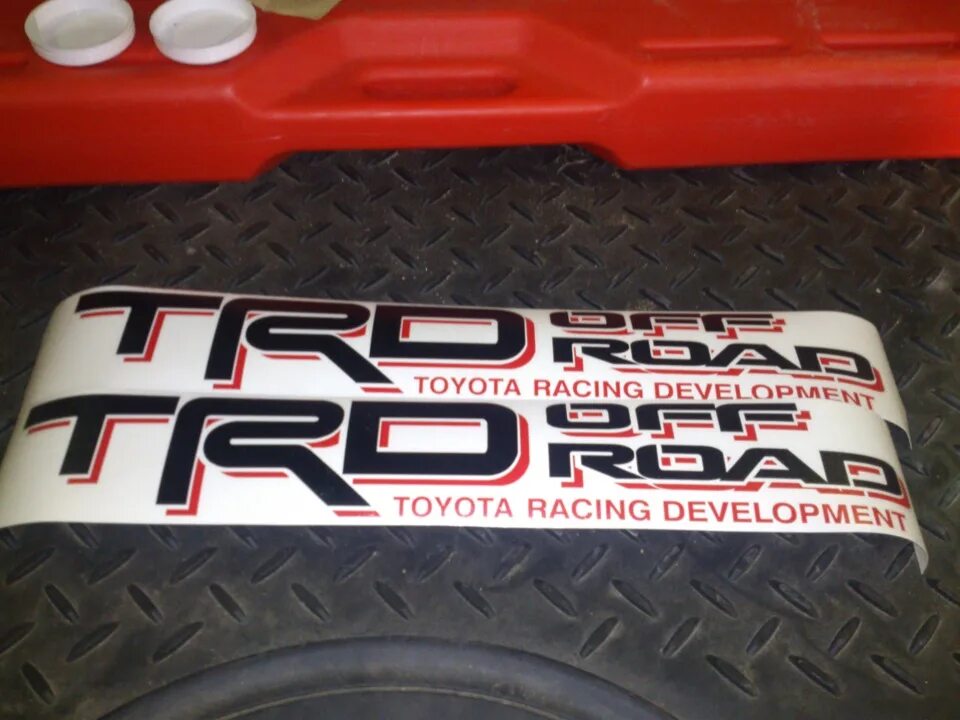 Trd off road. Trd off road наклейка. toyota trd наклейка. trd off road аксессуары.