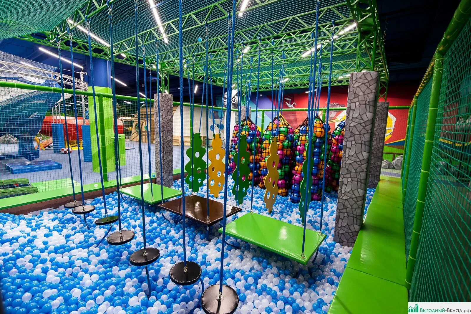 Необычные экскурсии. Куда сходить в москве. Скалодром limestone, москва. Архангельское измайловский кремль. Океанариум рио москва.