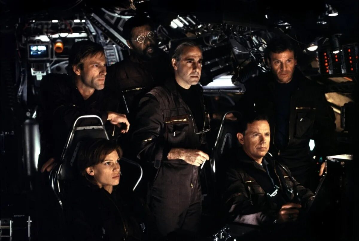 Земное ядро 2003 мистер финч. Земля бросок в преисподнюю. Земля бросок в преисподнюю. Земное ядро бросок в преисподнюю. Земное ядро бросок в преисподнюю.