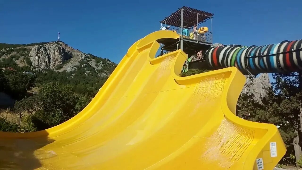 Aqua park slide. Аквапарк анталия горка камикадзе. Горка аквапарк видео. Горка в аквапарке. Горка аквапарк видео.