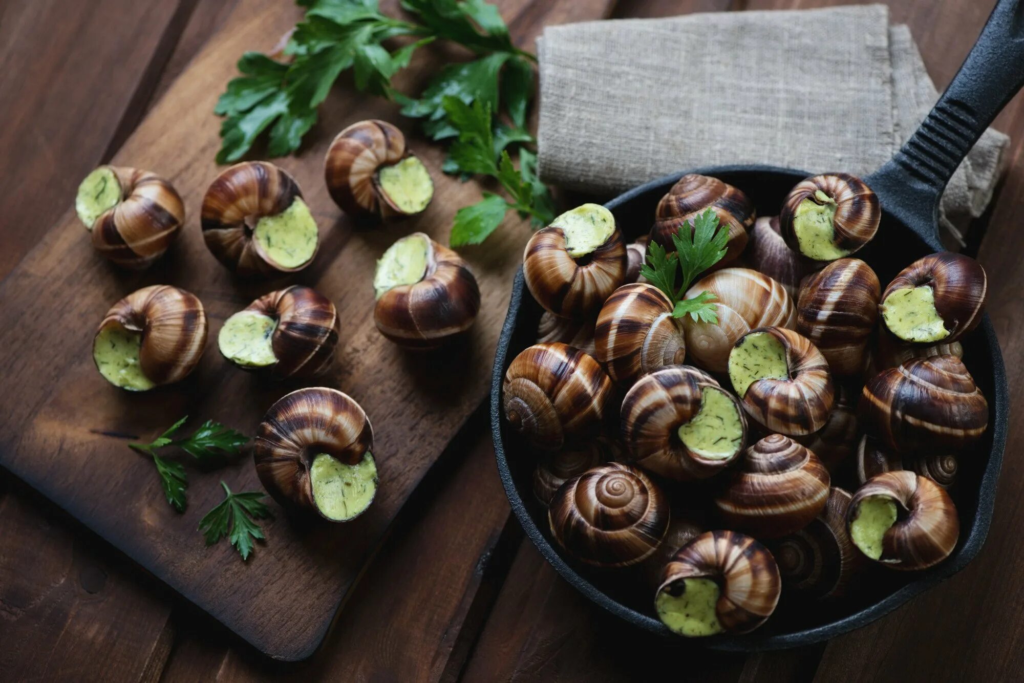 Улитка Виноградная escargots. Эскарго де Бургонь. Эскарго Франция. Бургундские улитки. Рецепт улитки в духовке