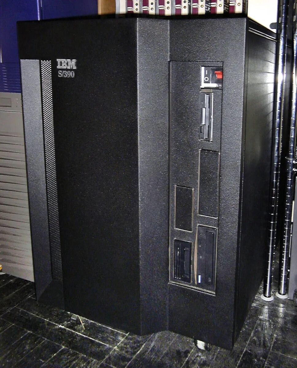 IBM System/390. IBM S/390. IBM 390 Mainframe Computer. Сервер s 390. Ibm s