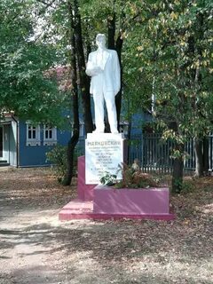 Маяковский памятник пушкину