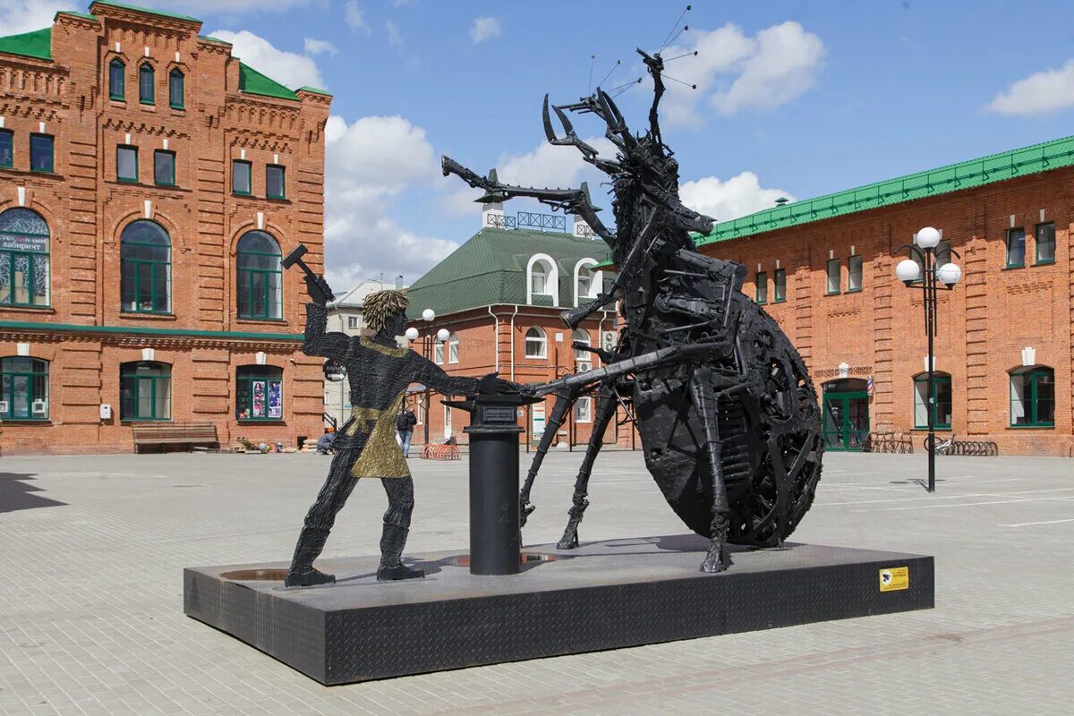 Тула за 2 дня самостоятельно. Памятник левше в туле. памятник укрощение блохи в туле. тула блоха подкованная памятник. памятник левше в туле ликерка.