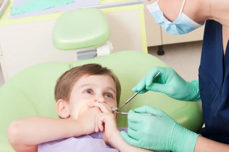 Наркоз ребенку в год. Анестезия для детей в стоматологии. Детская зубная анестезия. Как лечат зубы детям под наркозом.