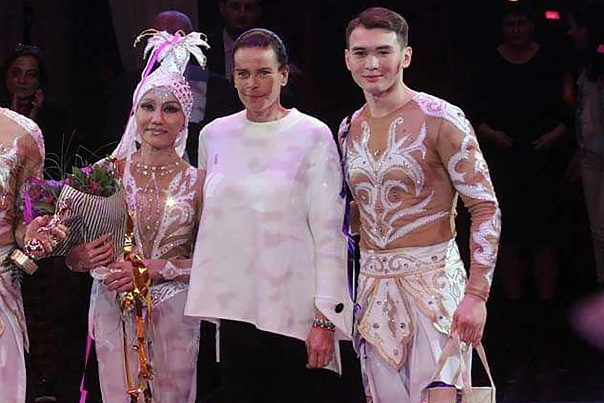 Нурсултан суанбеков. Нурсултан и махмуд суанбековы. Нурсултан суанбеков. Суанбекова с сыновьями цирк. Махмуд суанбеков.