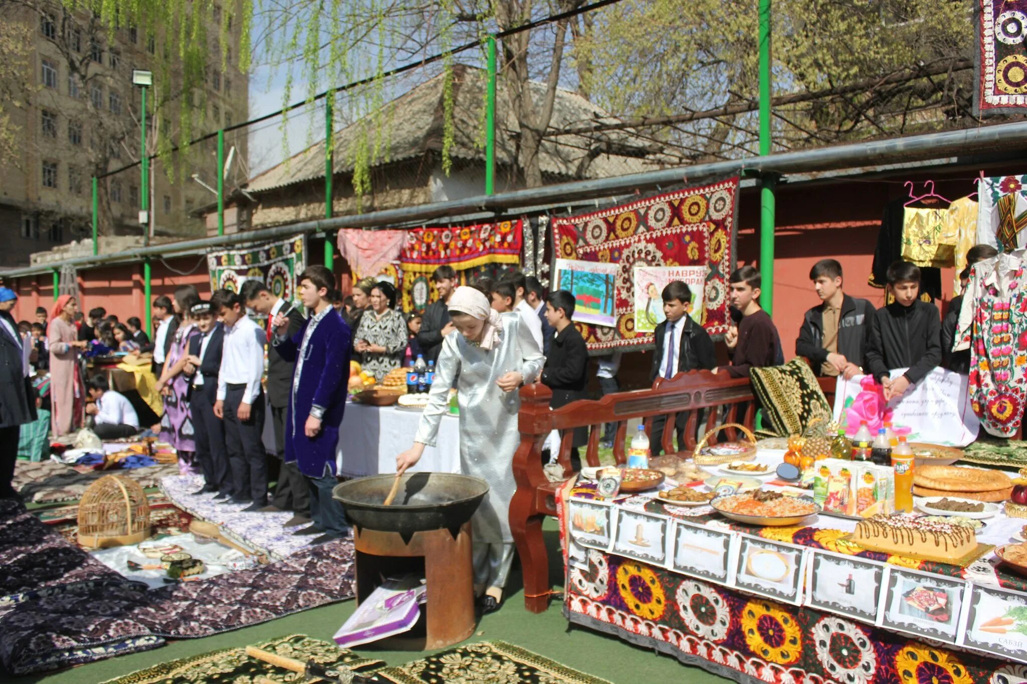 С праздником Навруз. Фестиваль Навруз. Празднование Навруза в Узбекистане. С праздником Навруз 2022. Навруз в турции 2024